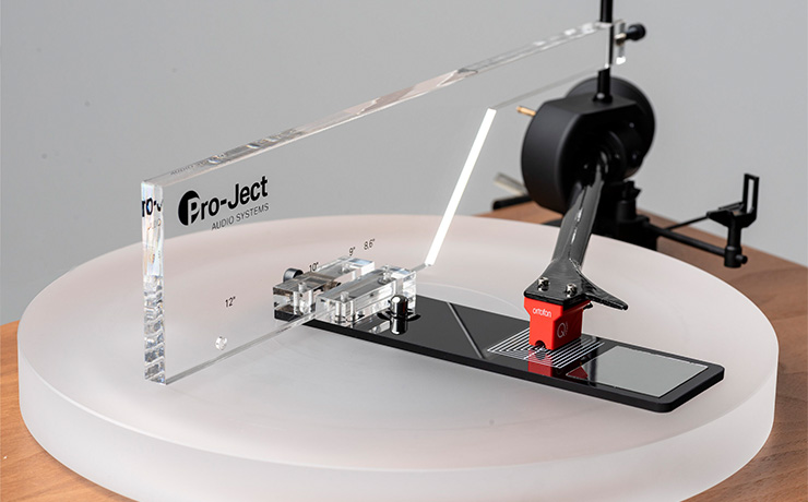 Project Align IT Pro on a turntable