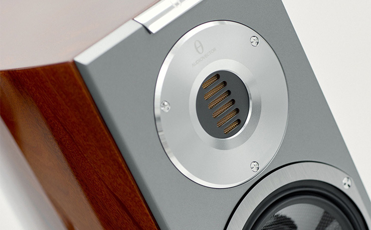 Close-up of the top section of the Audiovector R5 speaker