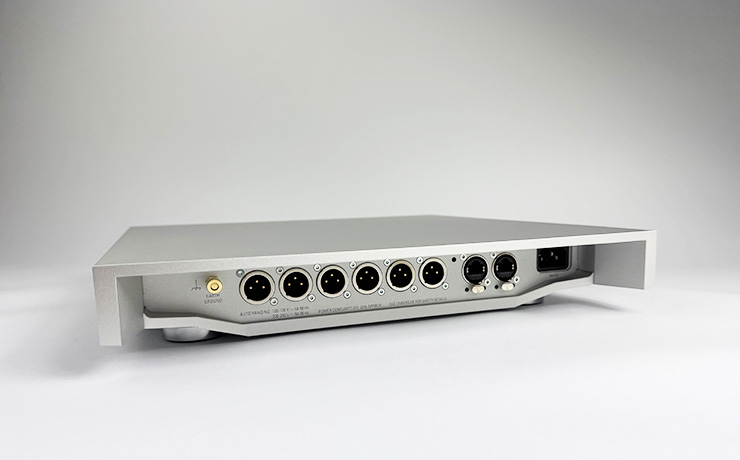 The rear of the Klimax Exaktbox in silver 