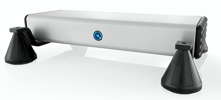 Nordost QNET7 Network Switch on its stand