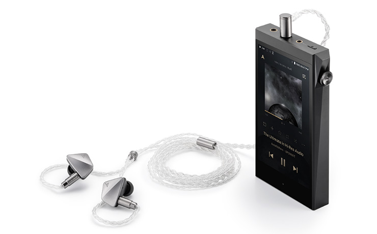 Astell & Kern PEP11 Cable with earphones attached