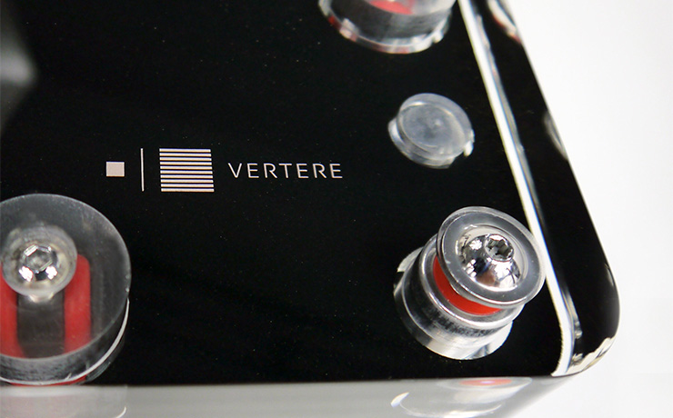 Vertere RG-1 Reference Groove Turntable close-up of the corner showing the Vertere logo