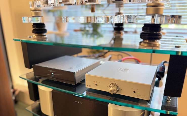 Vertere Imperium Precision Motor Drive on a HiFi shelf at the ripcaster showroom.