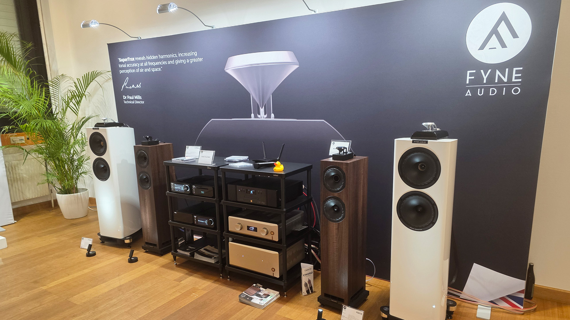 The Fyne Audio room with two pairs of floorstanding speakers and HiFi equipment in between