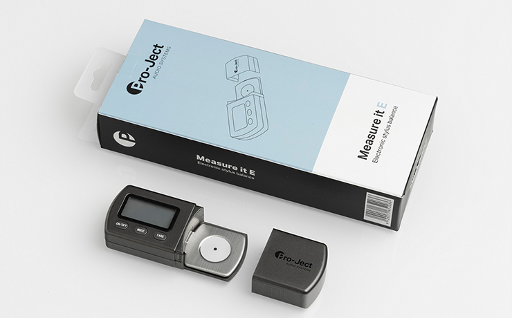 Project Measure-IT E Digital stylus pressure gauge beside it's packaging