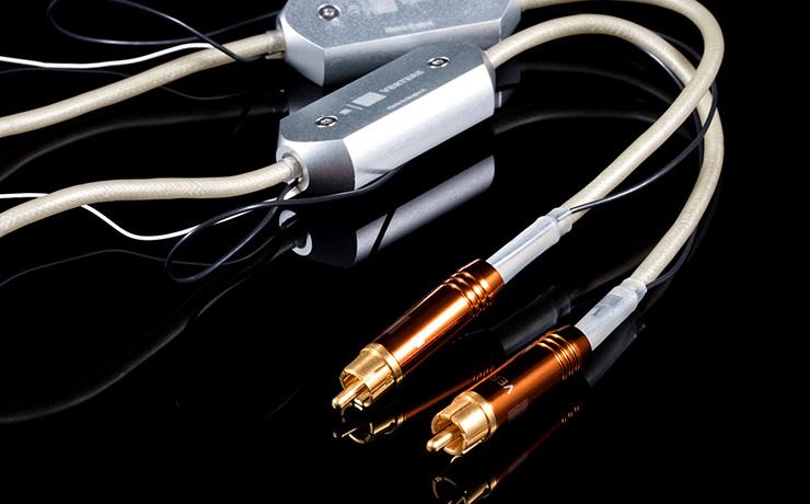 Vertere Pulse-HB Absolute Reference Tonearm Cable on a black background