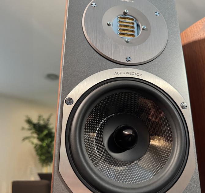 Audiovector R1 Arreté Loudspeakers