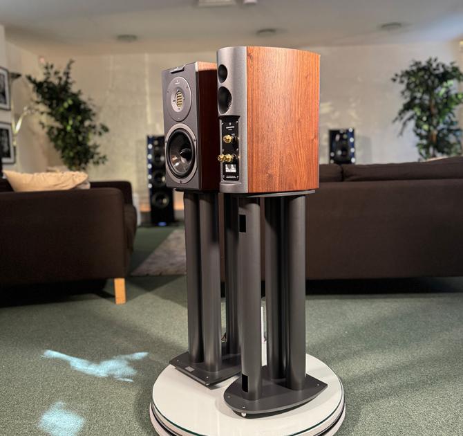 Audiovector R1 Arreté Loudspeakers