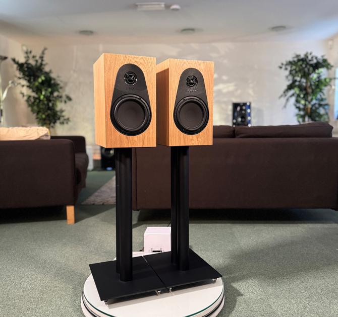 A pair of oak Linn 119 Loudspeakers in the ripcaster showroom