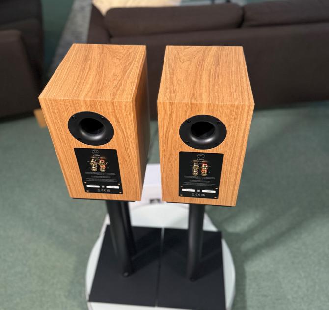 A pair of oak Linn 119 Loudspeakers in the ripcaster showroom