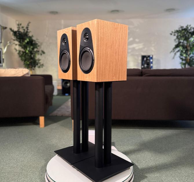 A pair of oak Linn 119 Loudspeakers in the ripcaster showroom