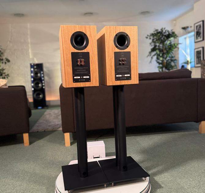 A pair of oak Linn 119 Loudspeakers in the ripcaster showroom