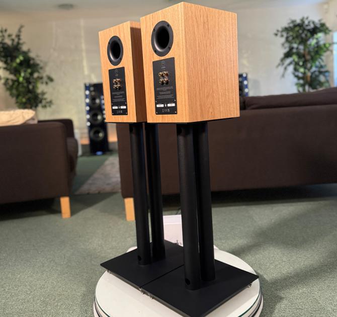 A pair of oak Linn 119 Loudspeakers in the ripcaster showroom