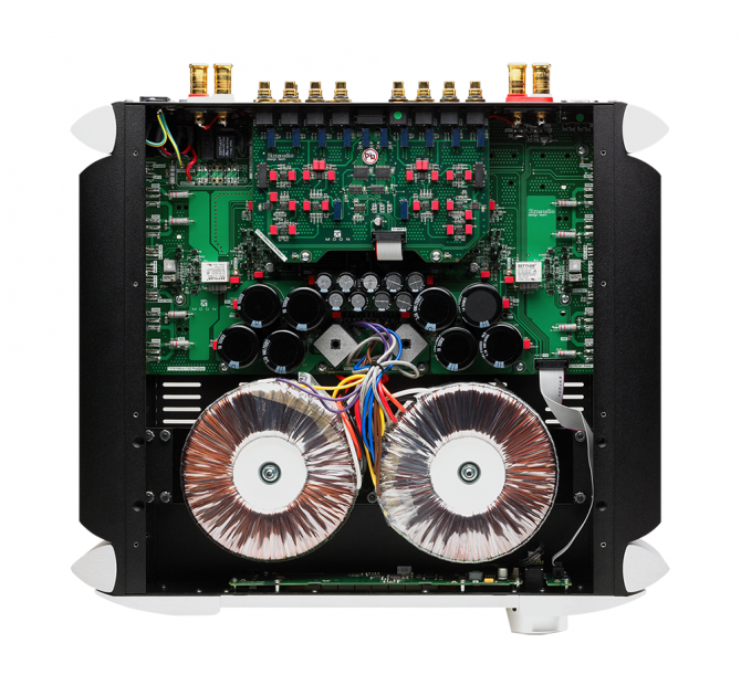 Moon 600i V2 Integrated Amplifier inside circuitry.