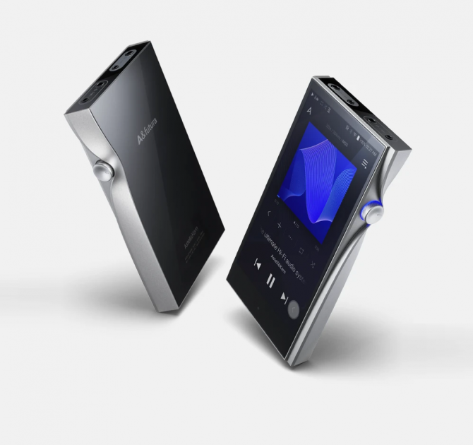 Astell & Kern SE200 Portable Music Player front and rear view