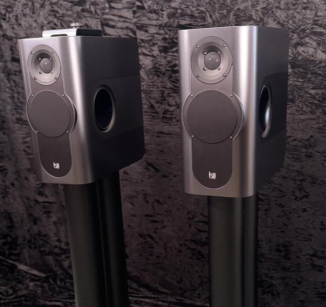 Kii Three System in black