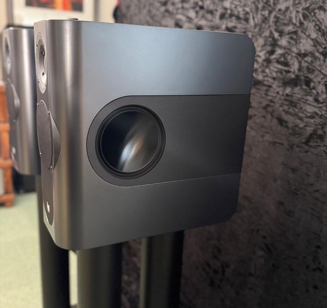 Kii Three System in black