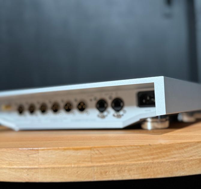 Linn Klimax ExaktBox rear view