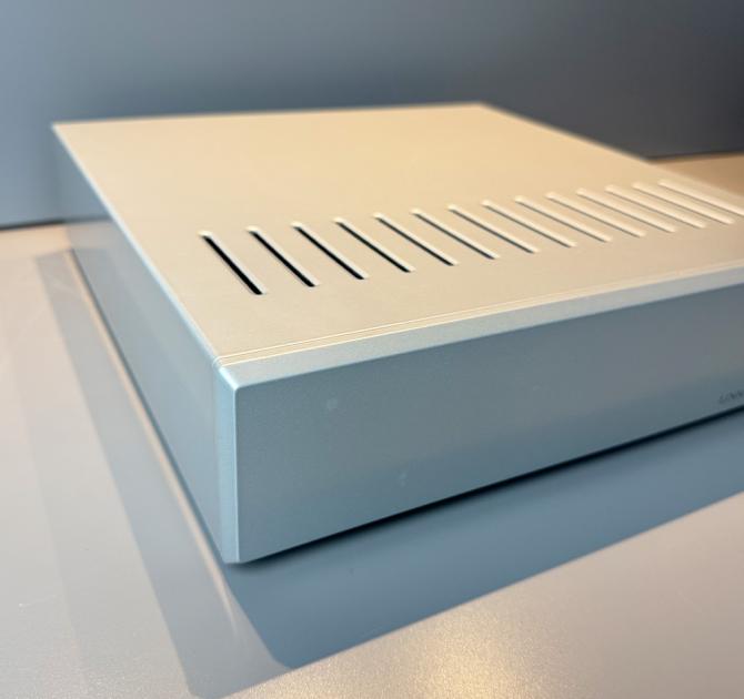 Linn LK140 Power Amplifier