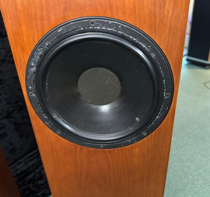 Linn AV5140 - Cherry Loudspeakers