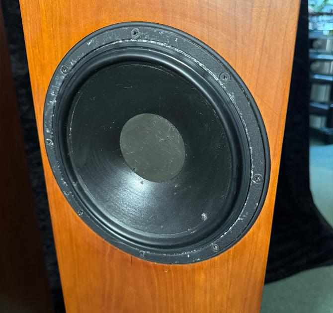 Linn AV5140 - Cherry Loudspeakers