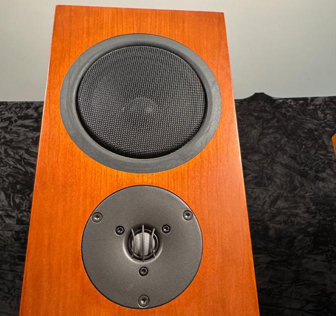 Linn AV5140 - Cherry Loudspeakers