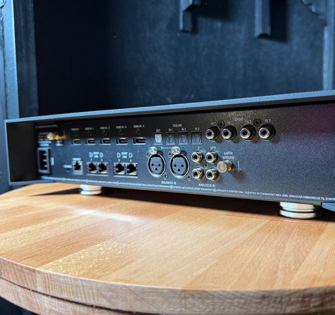 Linn Akurate System Hub - Black