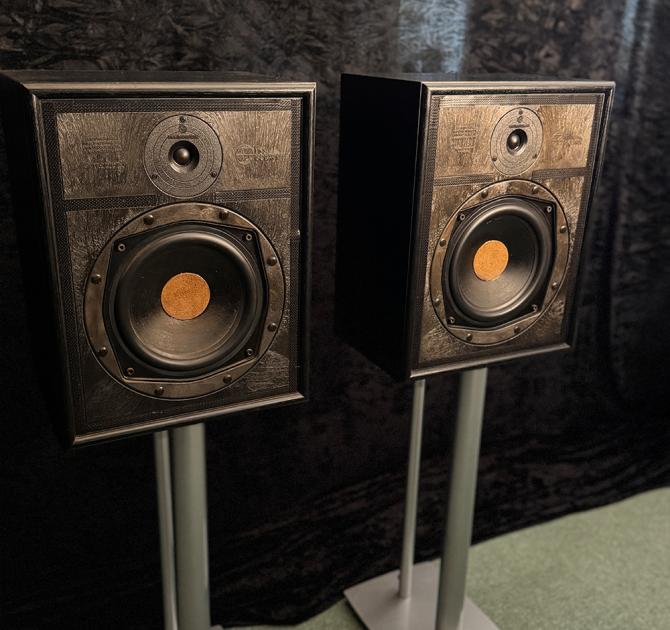 Linn Sara Speakers