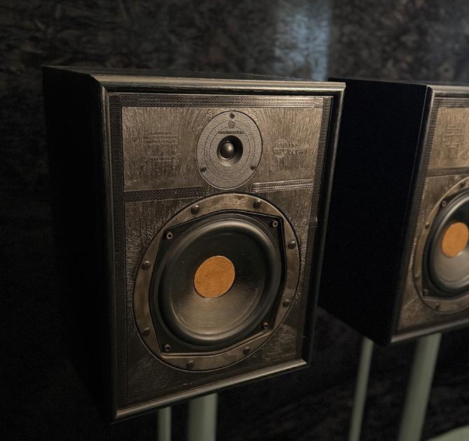 Linn Sara Speakers