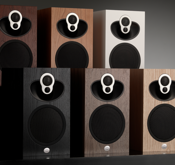 The range of Linn Majik 109 Loud Speakers