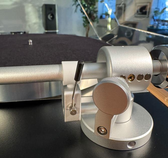 Linn Majik MM LP12 Fluted turntable in oak in the ripcaster showroom 