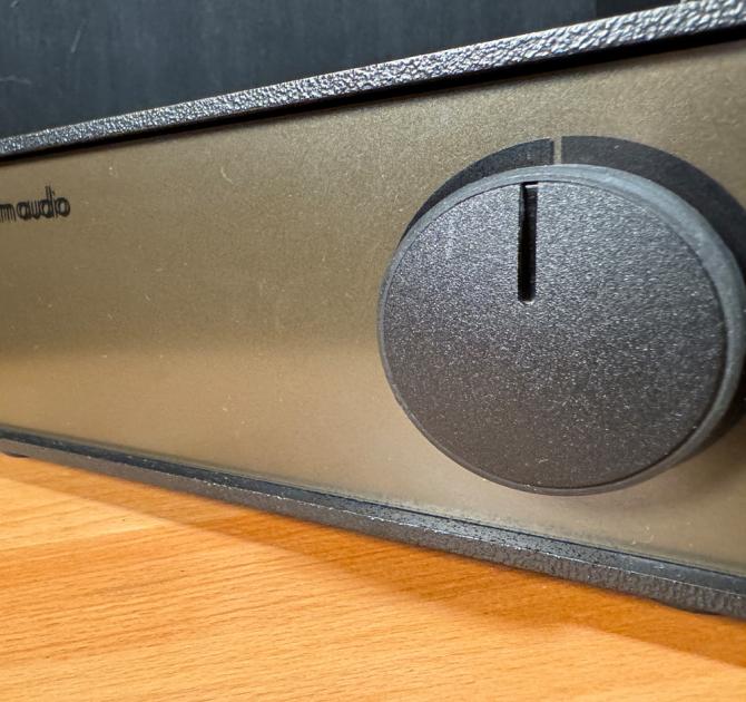 NAIM NAP 140 close-up