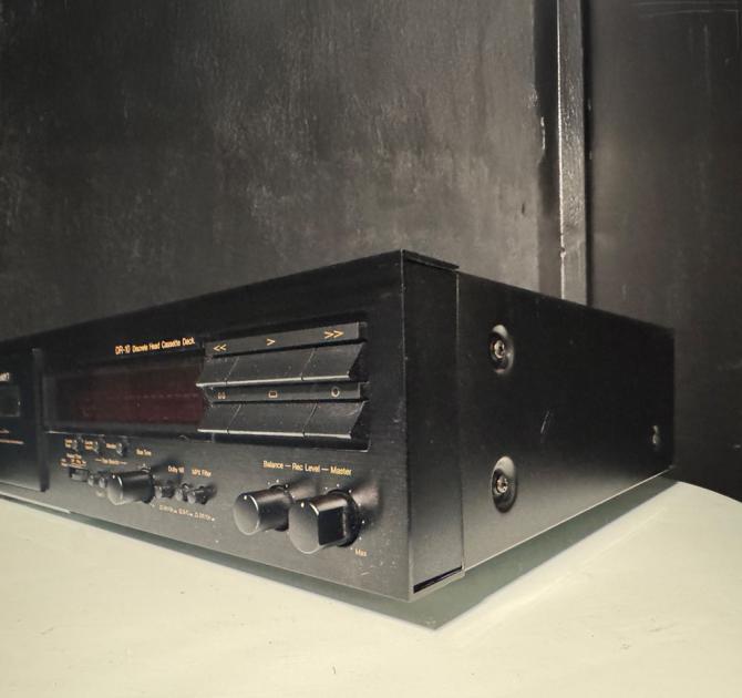 Nakamichi DR-10 Discrete Head Cassette Deck