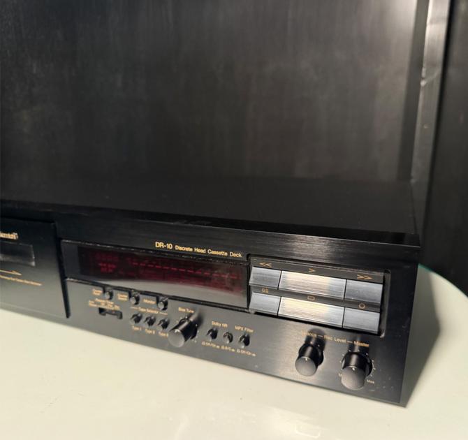 Nakamichi DR-10 Discrete Head Cassette Deck