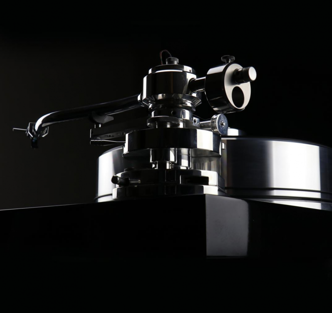 Project Signature 10 (no cartridge) - Turntable close-up of the tonearm fixing