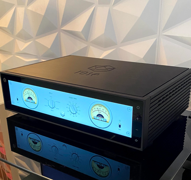 Rose RS150B Network Streamer, DAC and pre-amplifier showing VU meters