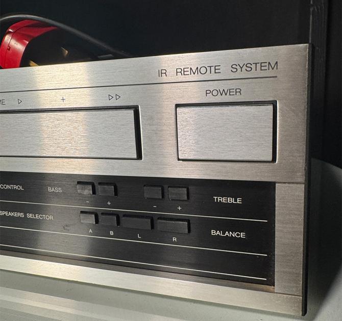 Revox Integrated Amplifier B150