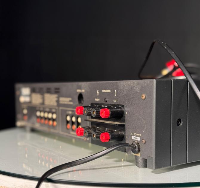 Revox Integrated Amplifier B150