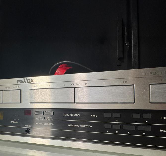 Revox Integrated Amplifier B150