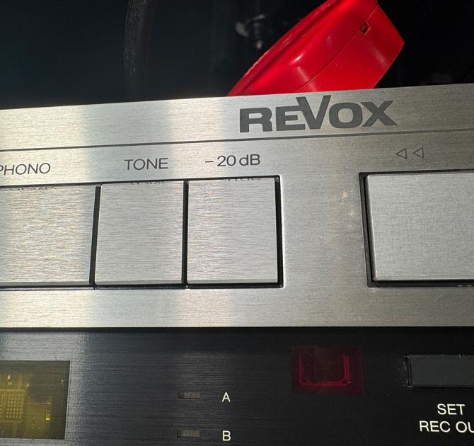 Revox Integrated Amplifier B150