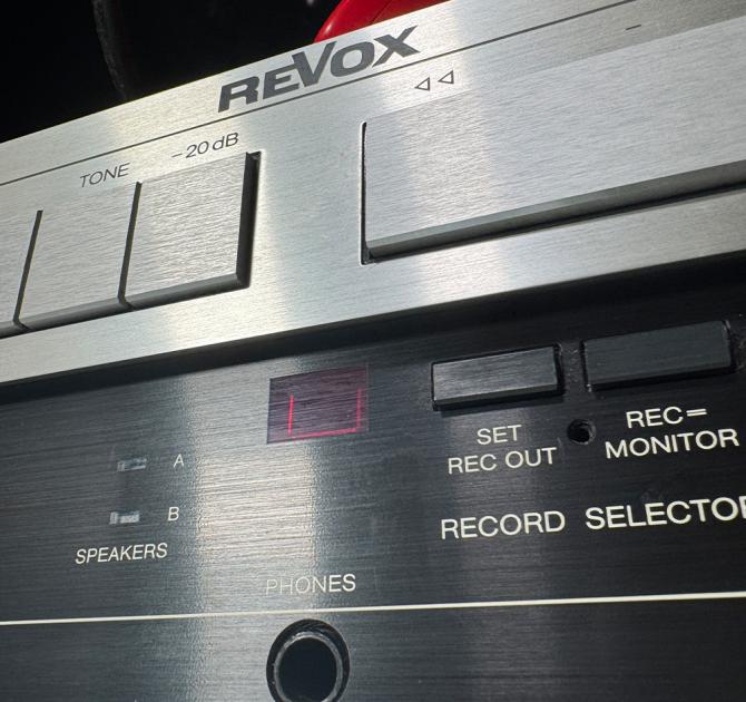 Revox Integrated Amplifier B150