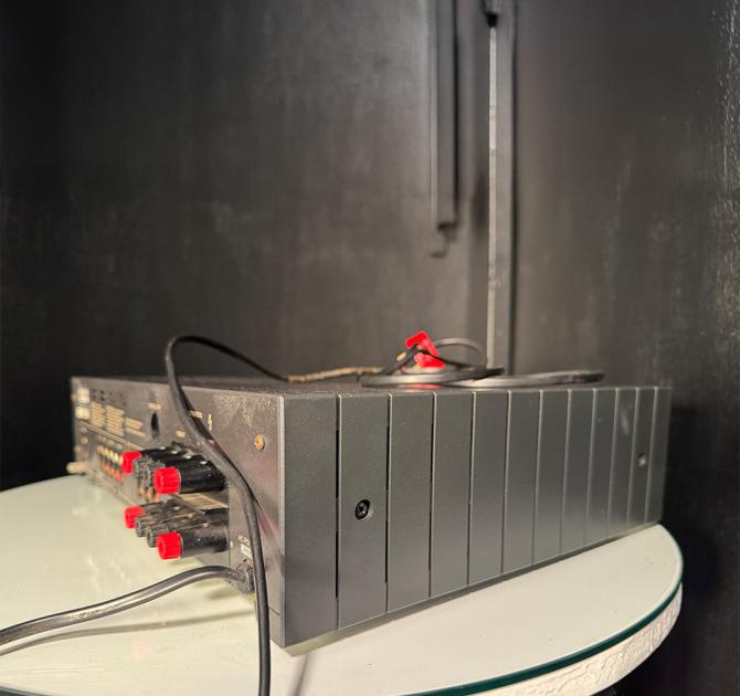 Revox Integrated Amplifier B150