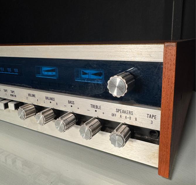 Tandberg TR-1000 Integrated Receiver