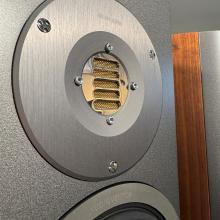 Audiovector R1 Arreté Loudspeakers