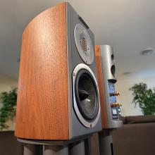 Audiovector R1 Arreté Loudspeakers