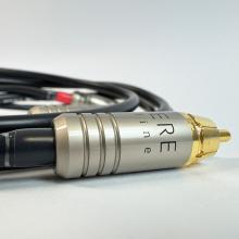 Vertere Blackline Interconnect Cable - close-up of one of the connectors