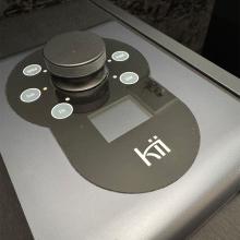 Kii Three control in black
