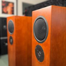 Linn AV5140 - Cherry Loudspeakers