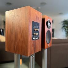 Linn Majik 109 Loudspeakers - in Walnut 