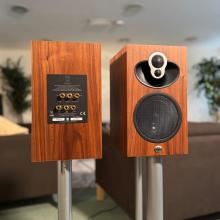 Linn Majik 109 Loudspeakers - in Walnut 